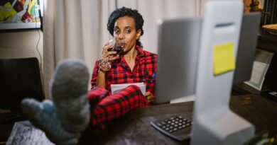 How to Evaluate Wine Like a Pro
